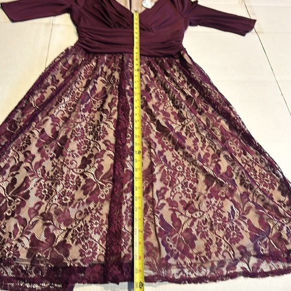 NWT Sangria burgundy vneck dress lace bottom taupe background zipper back 3/4 - Picture 2 of 10